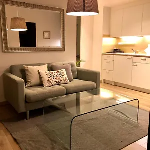 Cool & 2 Bedroom In Heart Of Eaux-vives Ginebra