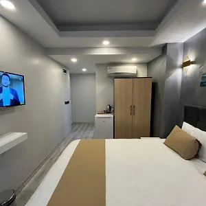 Apartmanhotel White Palace Halic 
