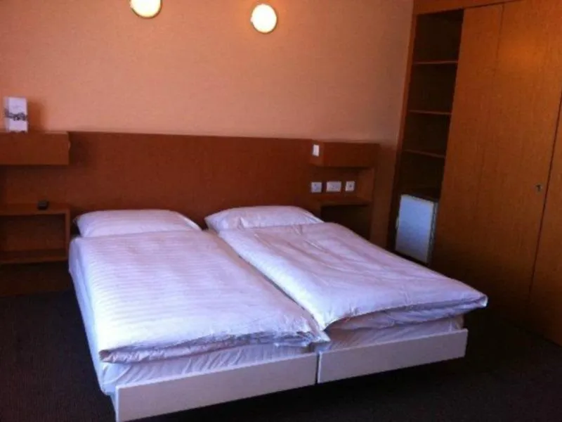 Hotel Cornavin Geneve