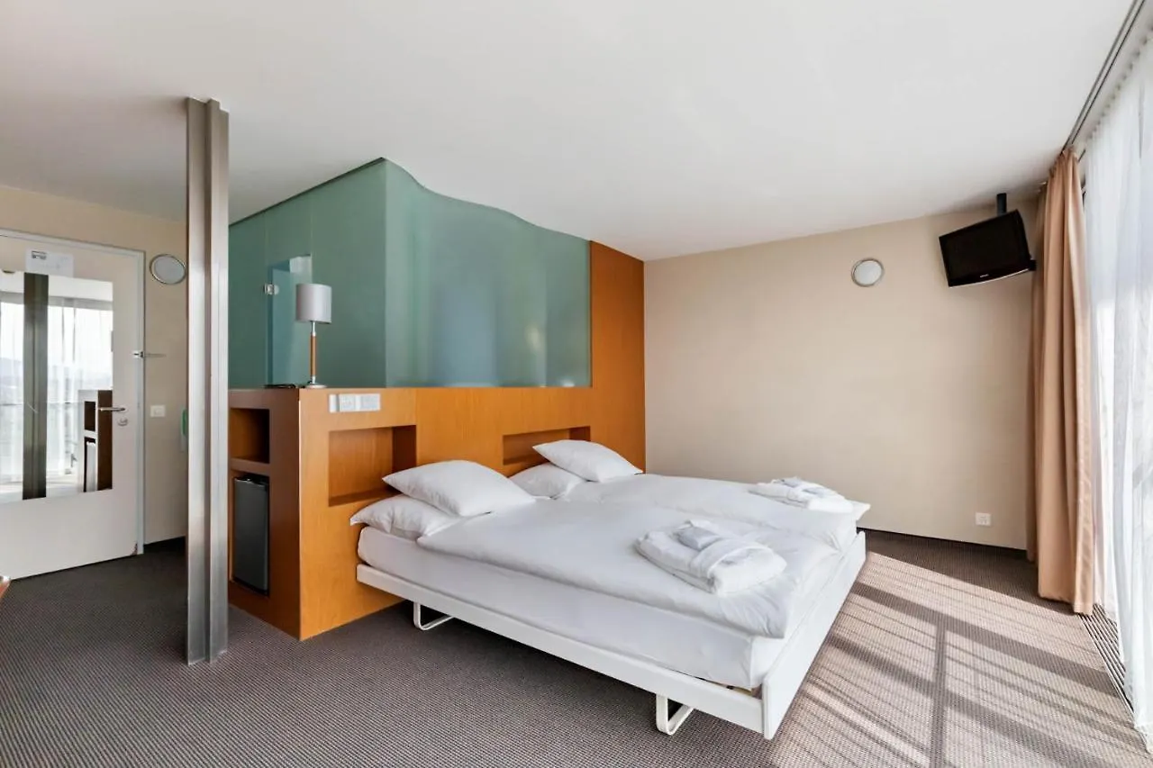 ****  Hotel Cornavin Genf Svájc